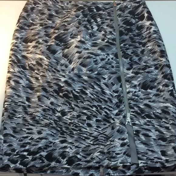 Talbots Dresses & Skirts - Talbots Gray, Black&White Pencil Skirt Side Zipper